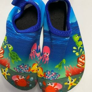 Toddler swim shoe